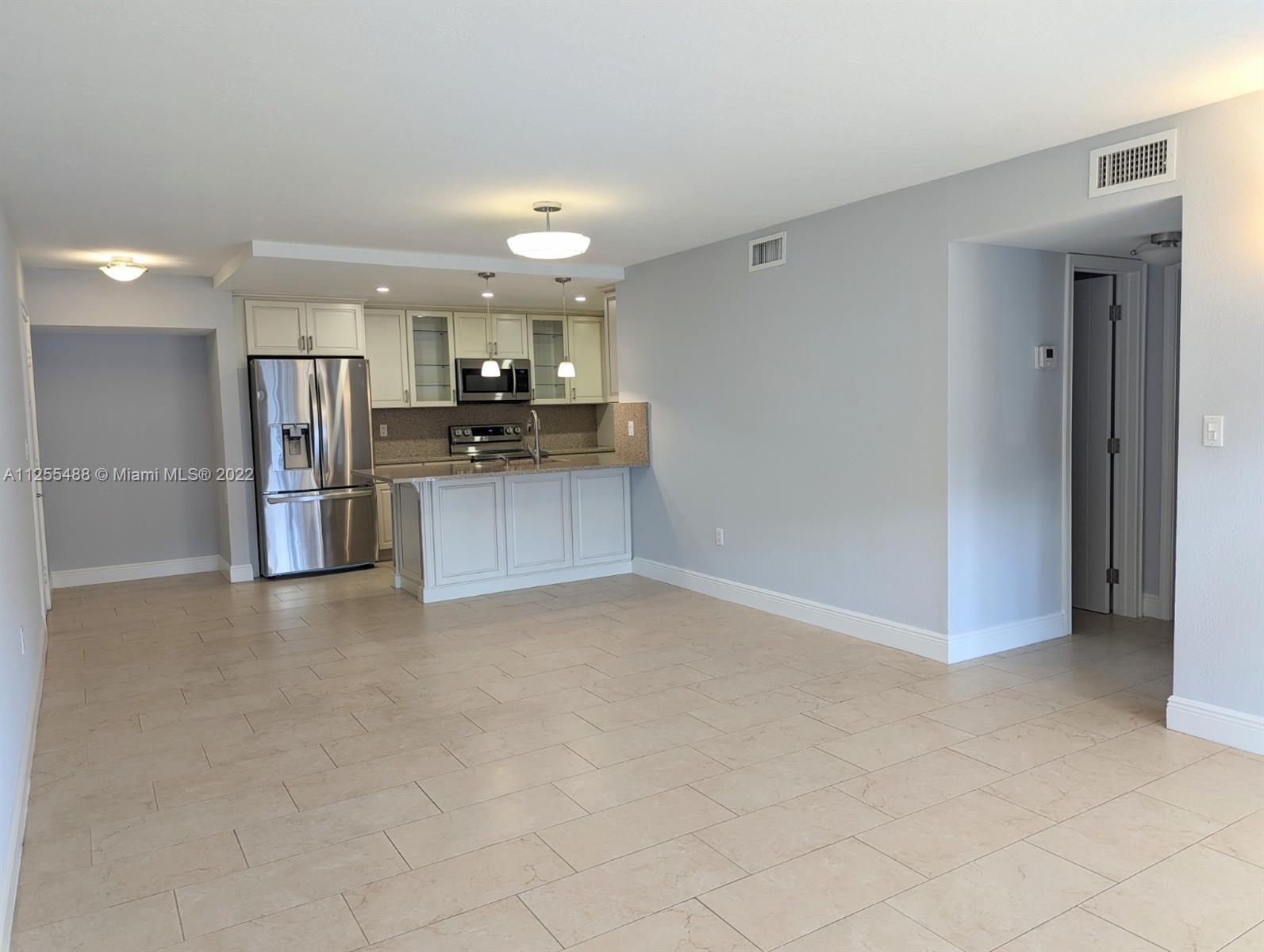 PARK LAKE VILG CONDO PHS - Residential Lease