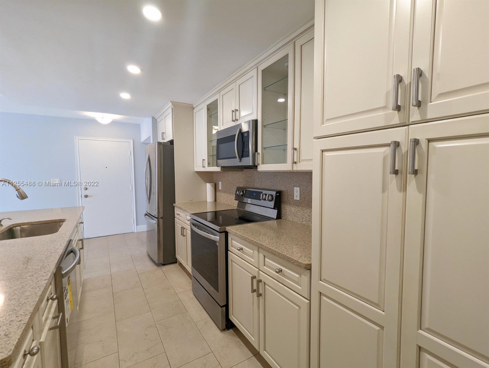 PARK LAKE VILG CONDO PHS - Residential Lease