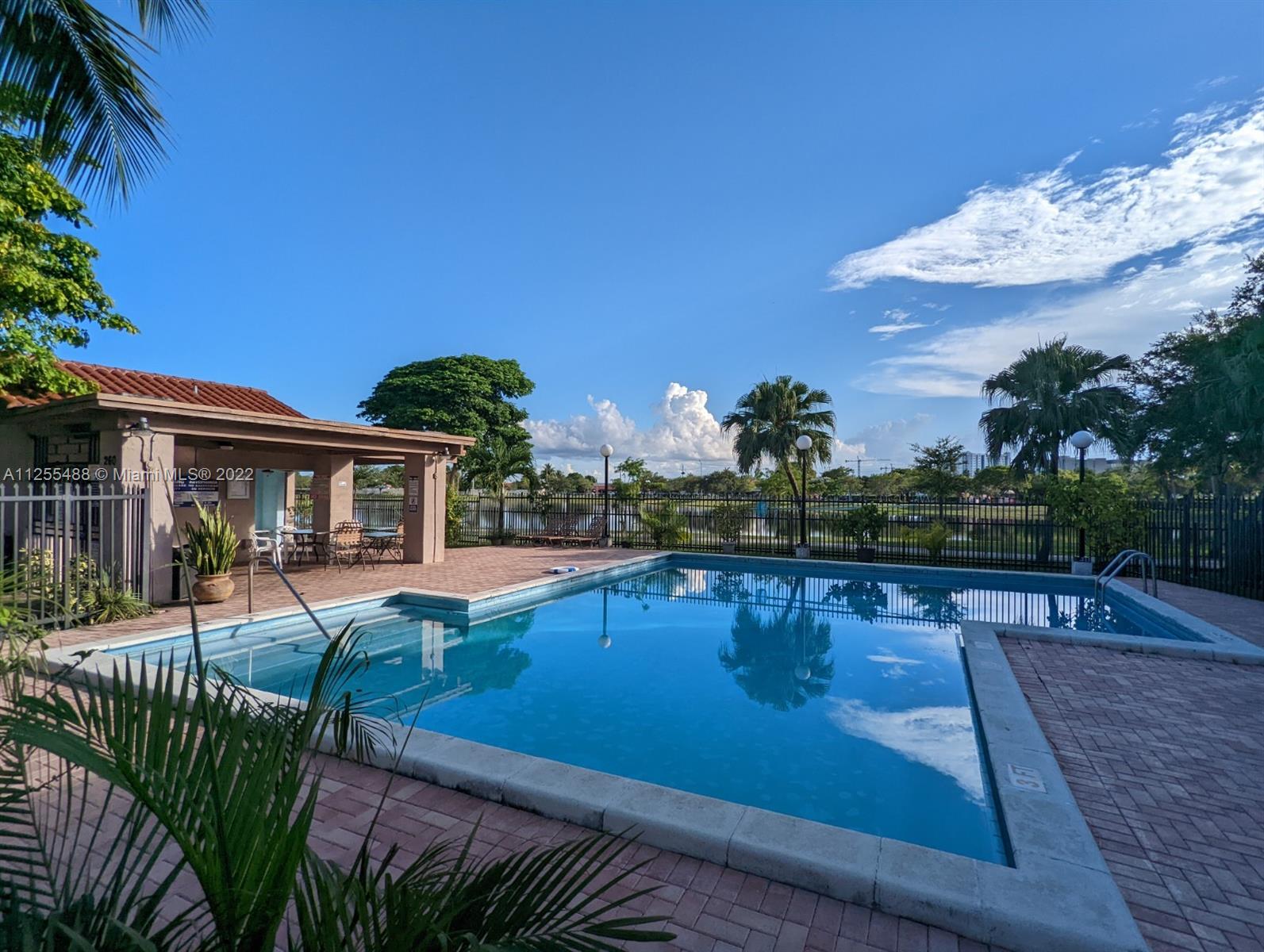 PARK LAKE VILG CONDO PHS - Residential Lease