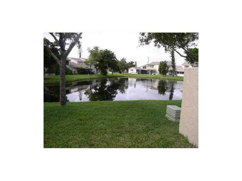 NORTH LAKE TOWNHOMES #3 C - Residential Lease
