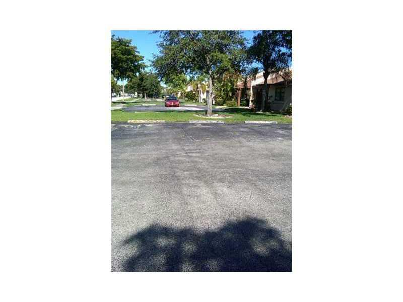 NORTH LAKE TOWNHOMES #3 C - Residential Lease