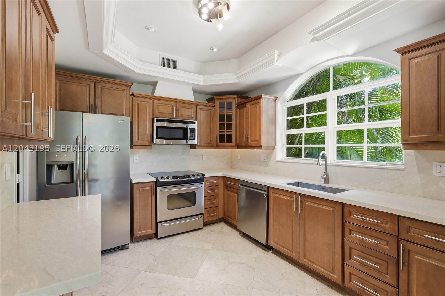 TROPICAL ISLE HOMES SUB P - Residential Lease