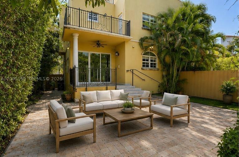 TROPICAL ISLE HOMES SUB P - Residential Lease
