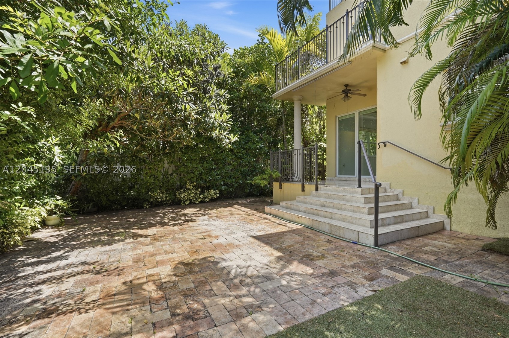 TROPICAL ISLE HOMES SUB P - Residential Lease