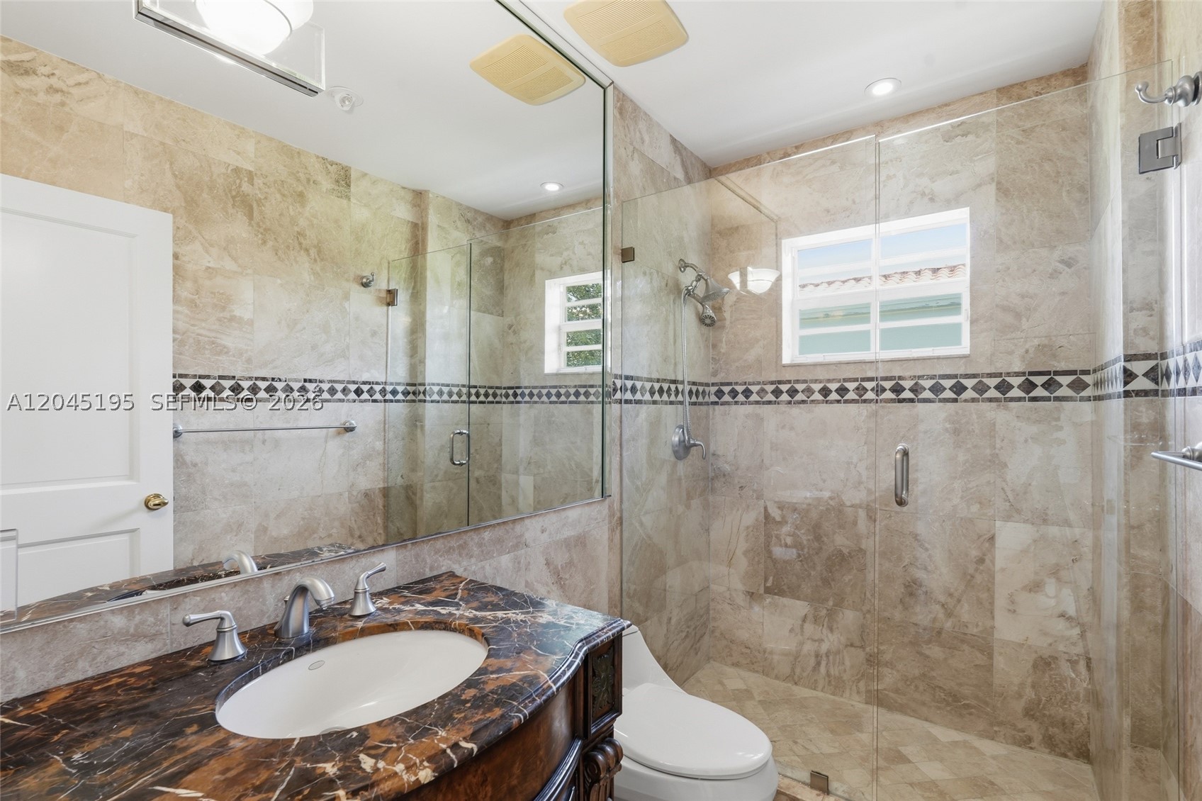 TROPICAL ISLE HOMES SUB P - Residential Lease