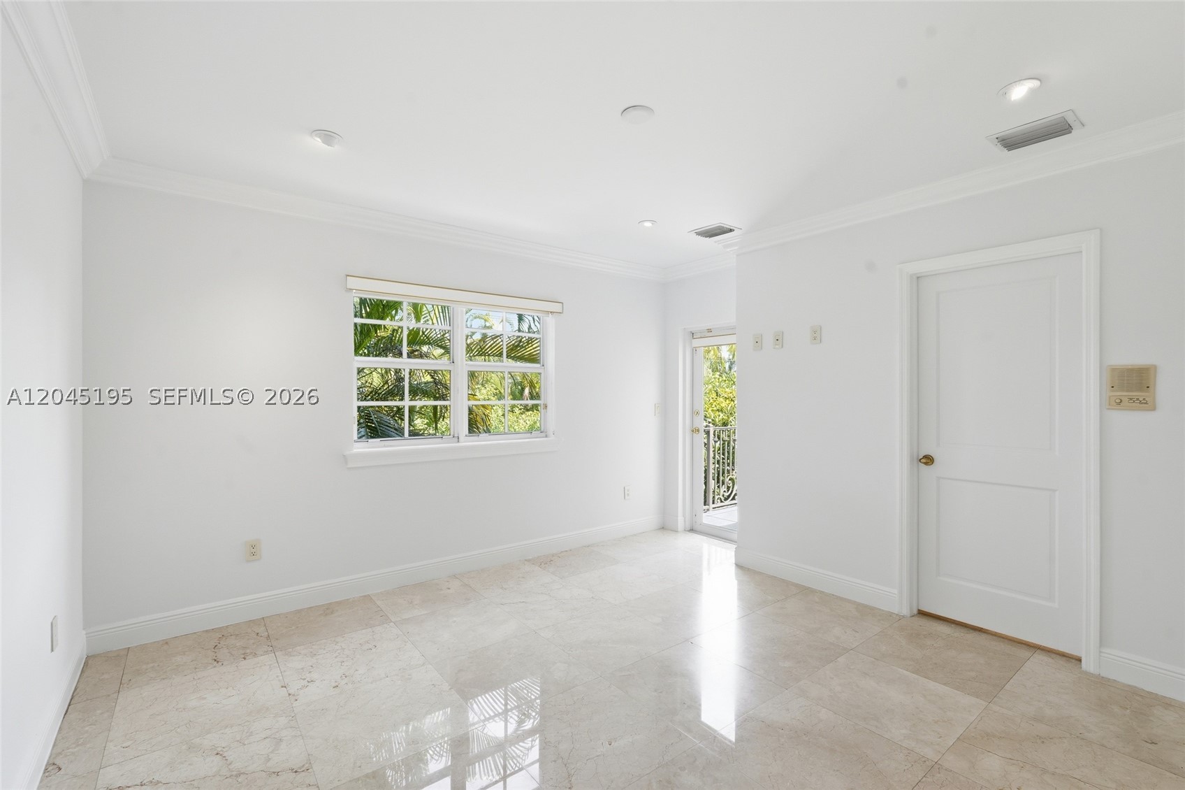 TROPICAL ISLE HOMES SUB P - Residential Lease