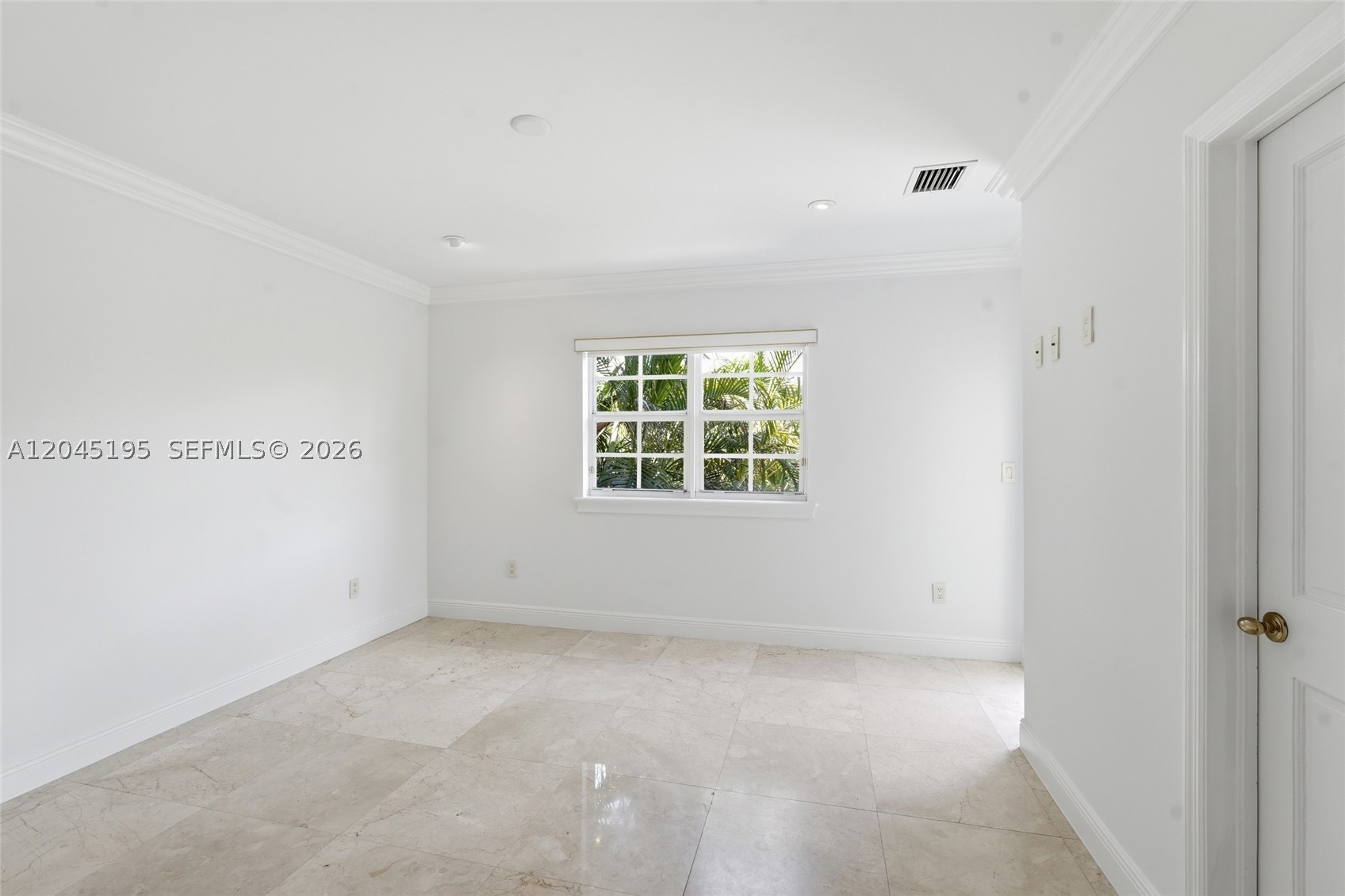 TROPICAL ISLE HOMES SUB P - Residential Lease
