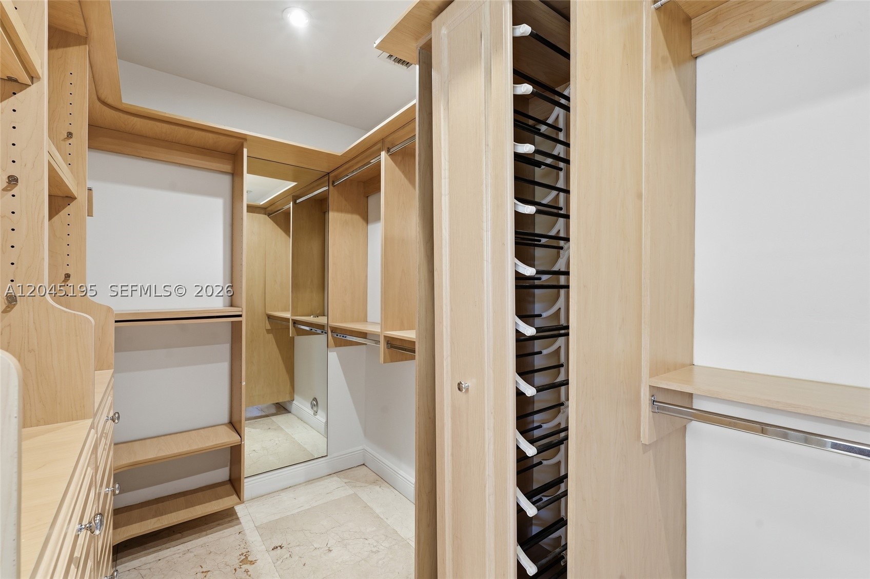TROPICAL ISLE HOMES SUB P - Residential Lease