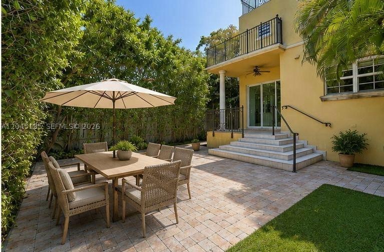 TROPICAL ISLE HOMES SUB P - Residential Lease