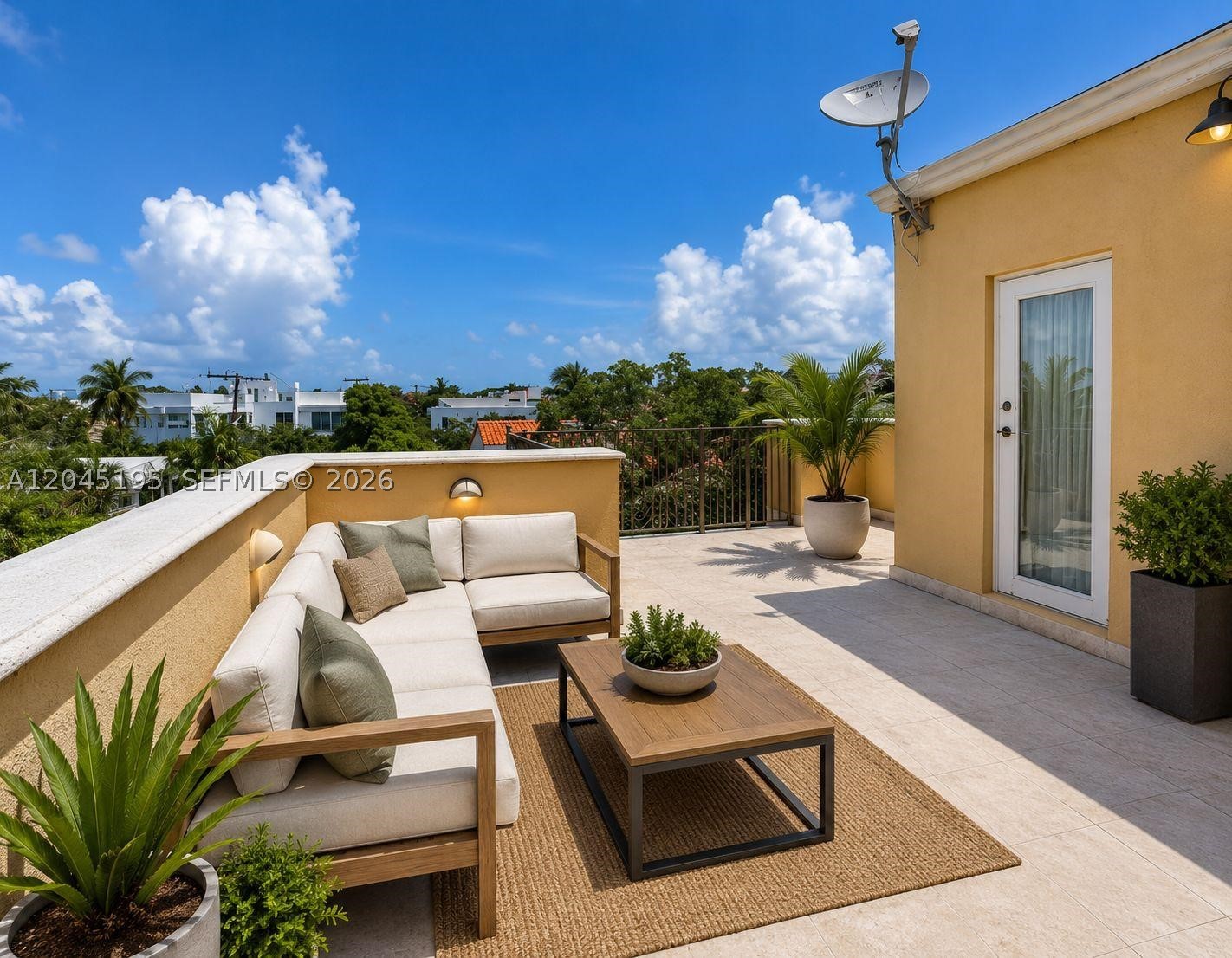 TROPICAL ISLE HOMES SUB P - Residential Lease