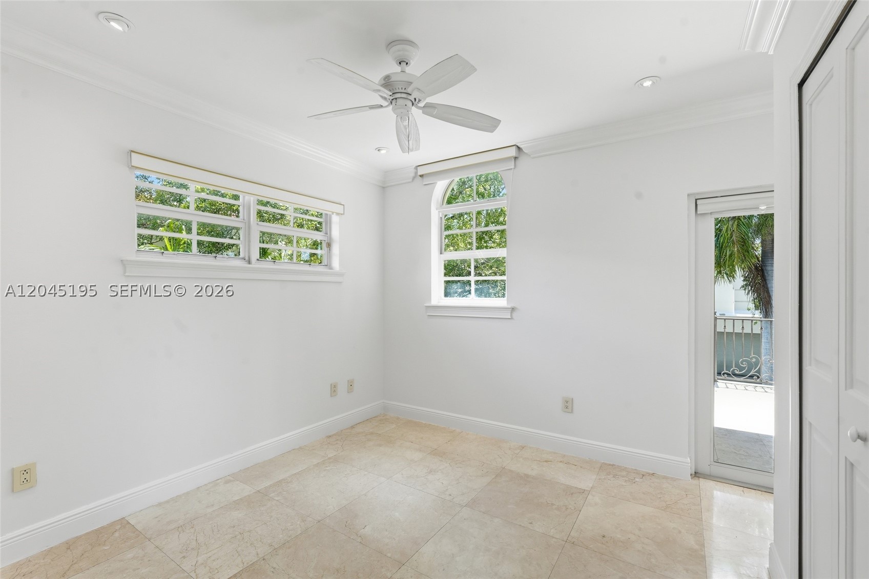 TROPICAL ISLE HOMES SUB P - Residential Lease