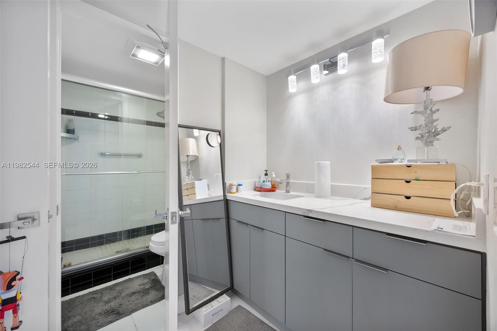 FLAMENCO CONDO TOWER I - Residential