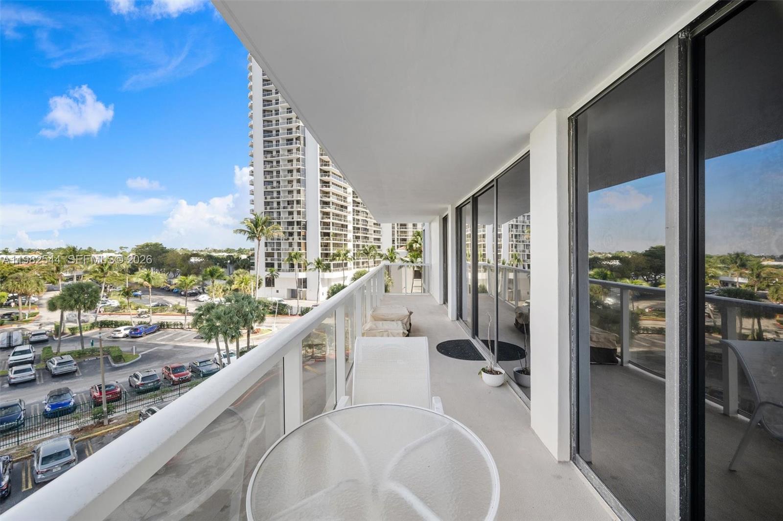 FLAMENCO CONDO TOWER I - Residential