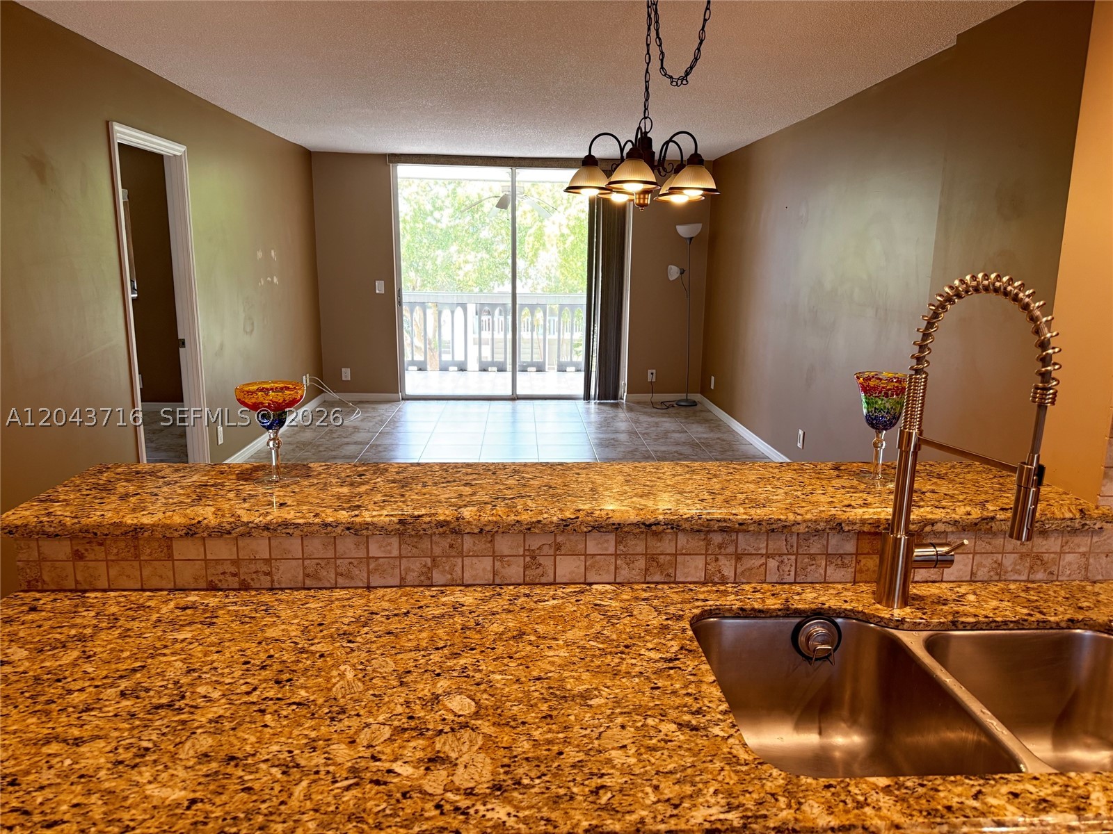MEADOWBROOK TOWERS CONDO - Residential Lease