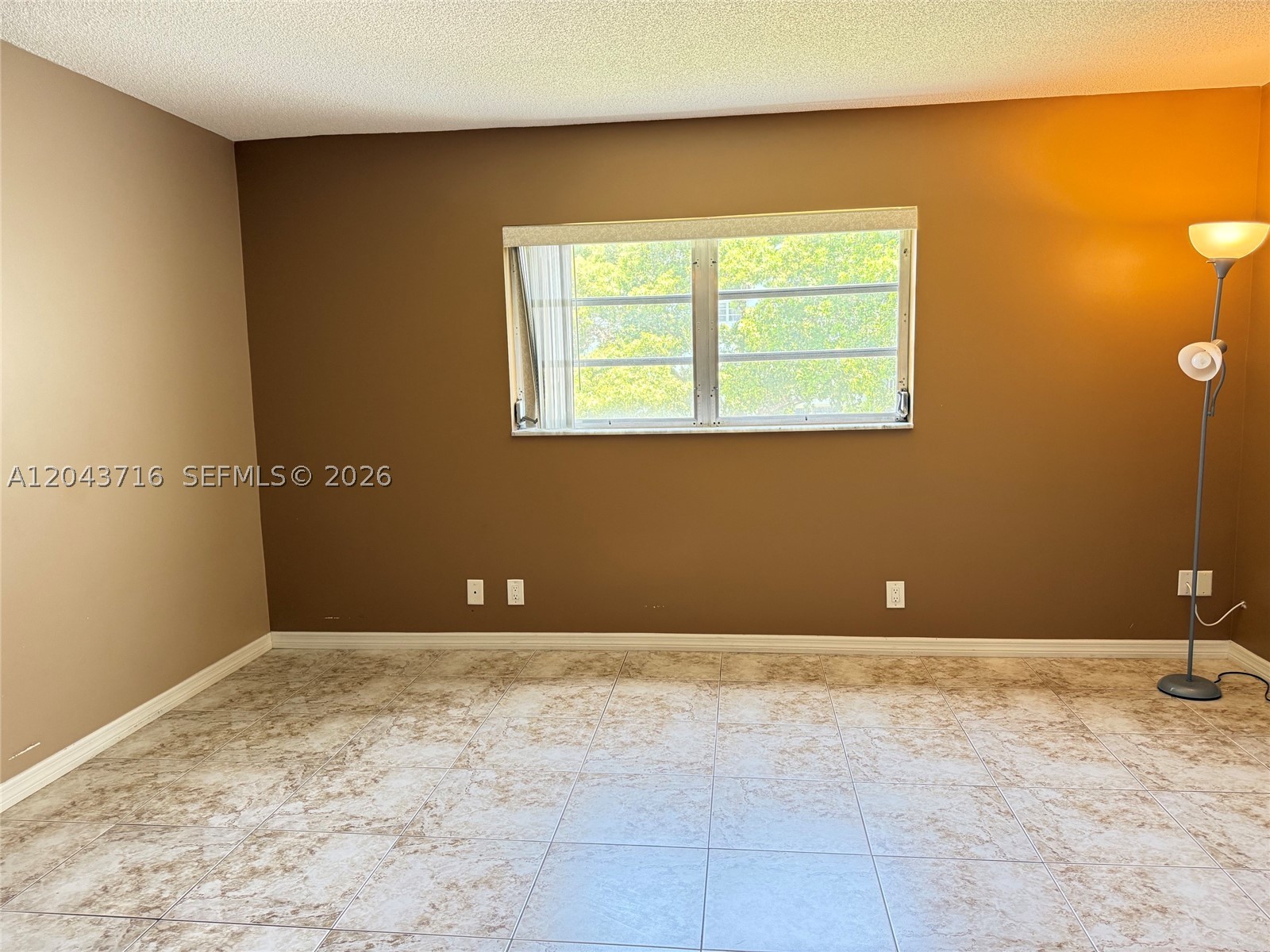 MEADOWBROOK TOWERS CONDO - Residential Lease