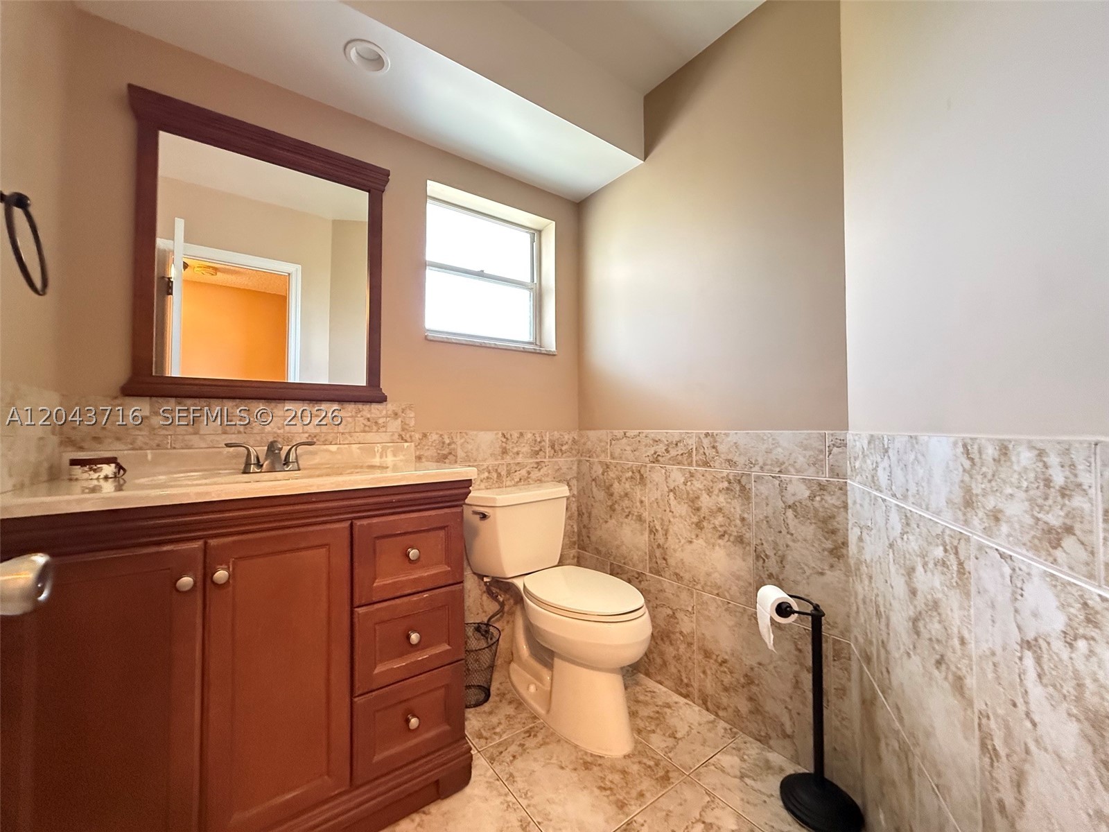 MEADOWBROOK TOWERS CONDO - Residential Lease