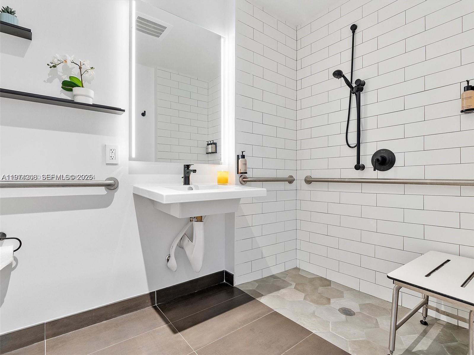 THE ELSER - Residential
