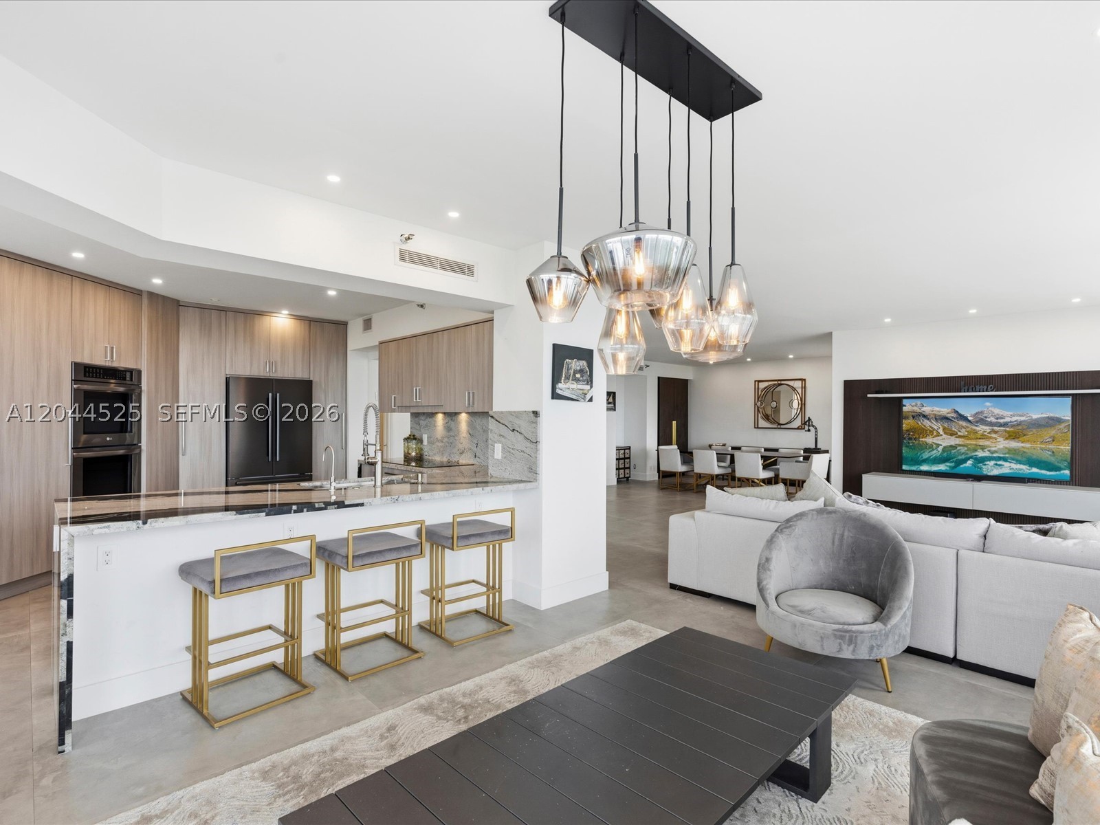 Exquisite completely renovated corner residence in prime Aventura — 2 bedrooms + den, 3 baths, with private elevator entry for maximum privacy. Thoughtfully redesigned with high-end finishes throughout blending elegance and comfort. Sun-filled living spaces extend to a private balcony overlooking the bay and breathtaking intercoastal views. Luxury building amenities include two pools, tennis courts, a fully equipped fitness room and a spacious party room. An exceptional turn-key opportunity in one of Aventura’s most desirable locations.