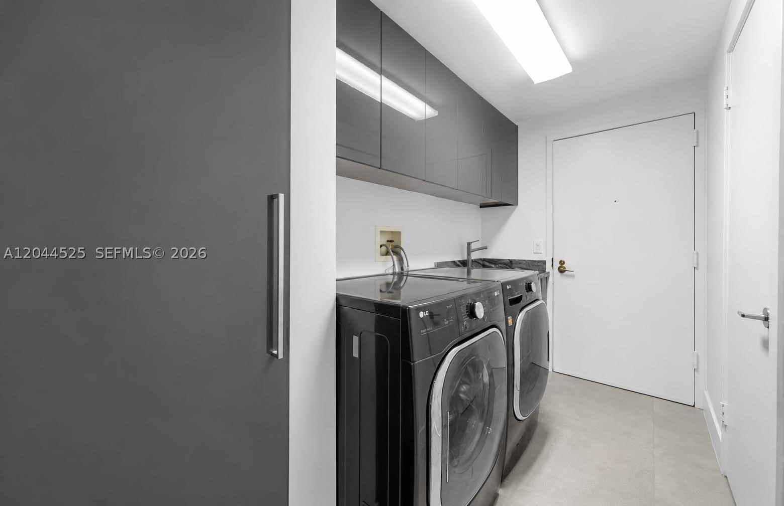 ONE ISLAND PLACE CONDO II - Residential