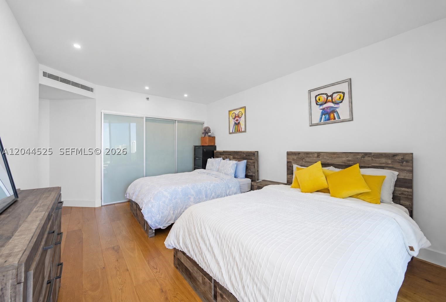 ONE ISLAND PLACE CONDO II - Residential