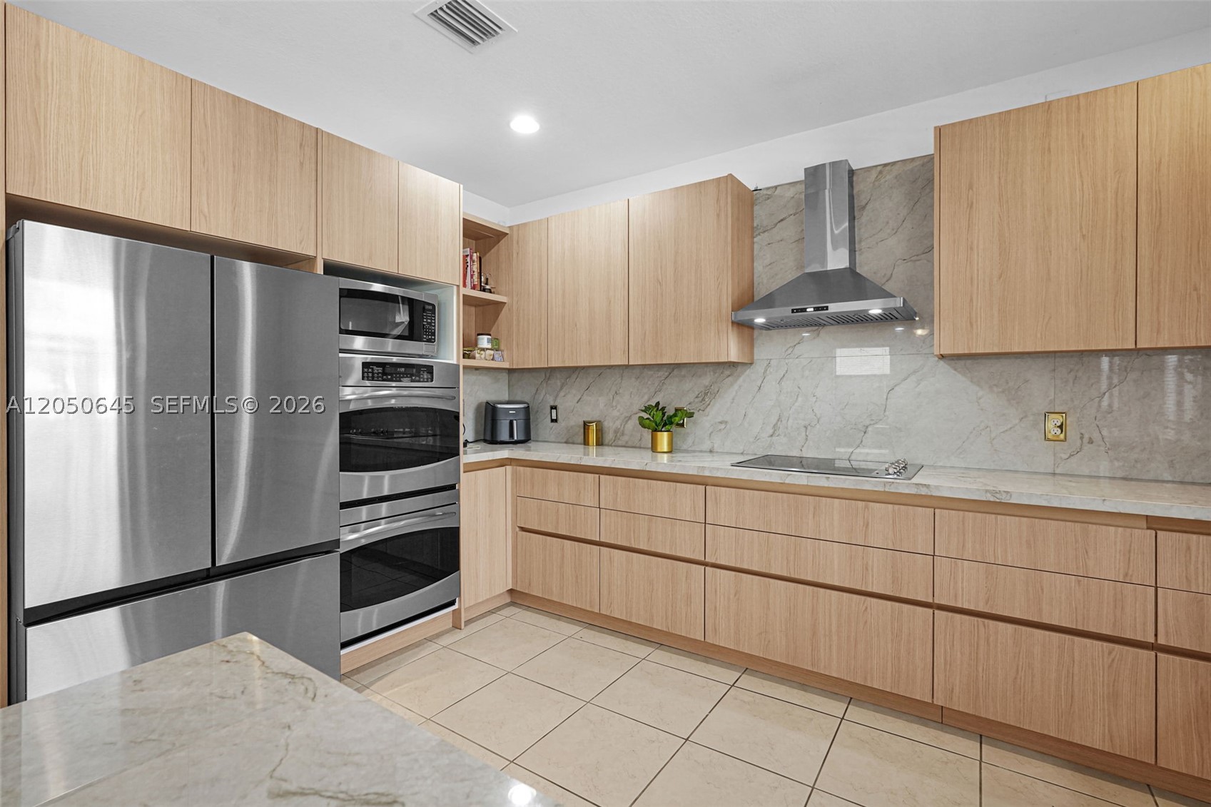 DORAL BREEZE - Residential