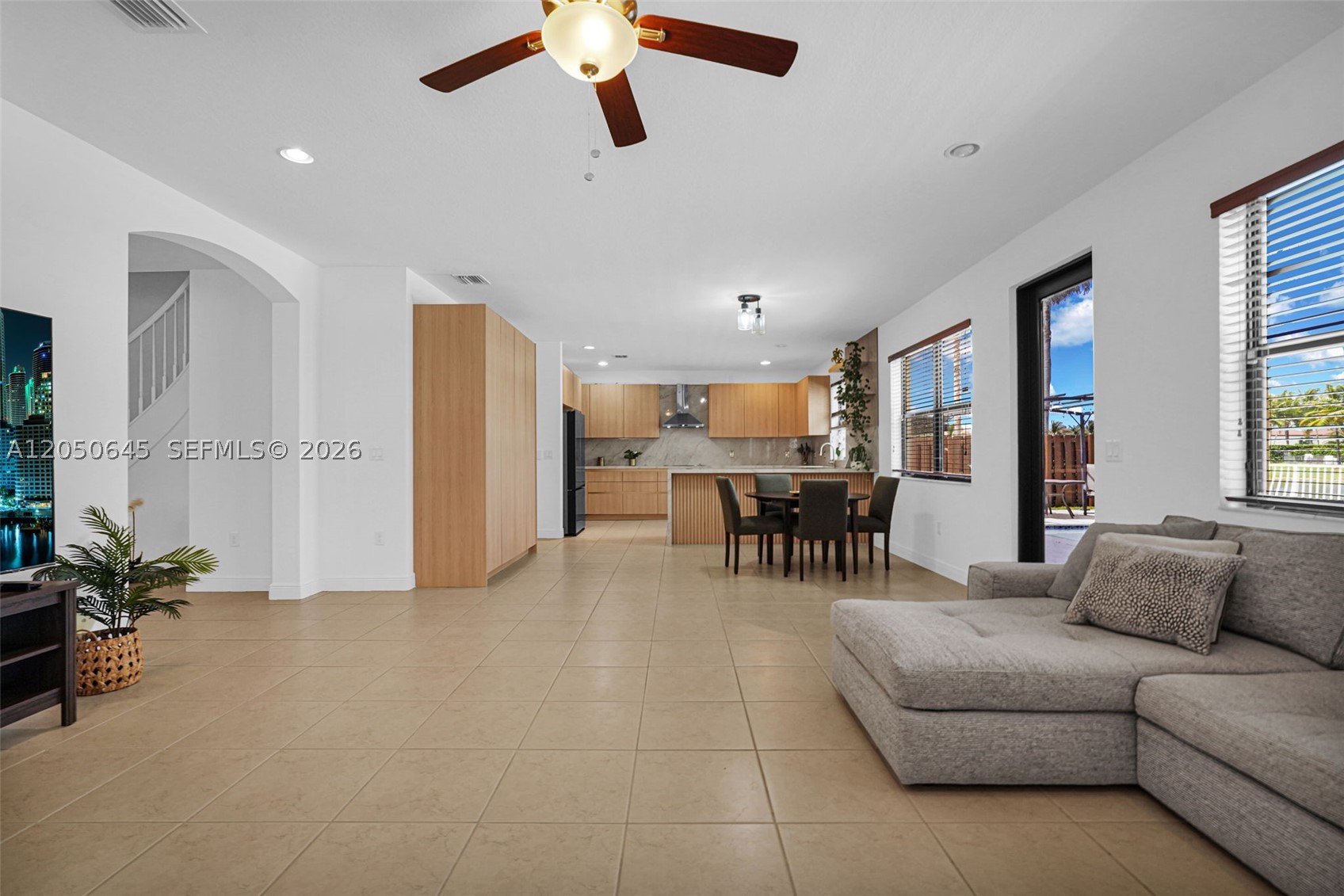 DORAL BREEZE - Residential