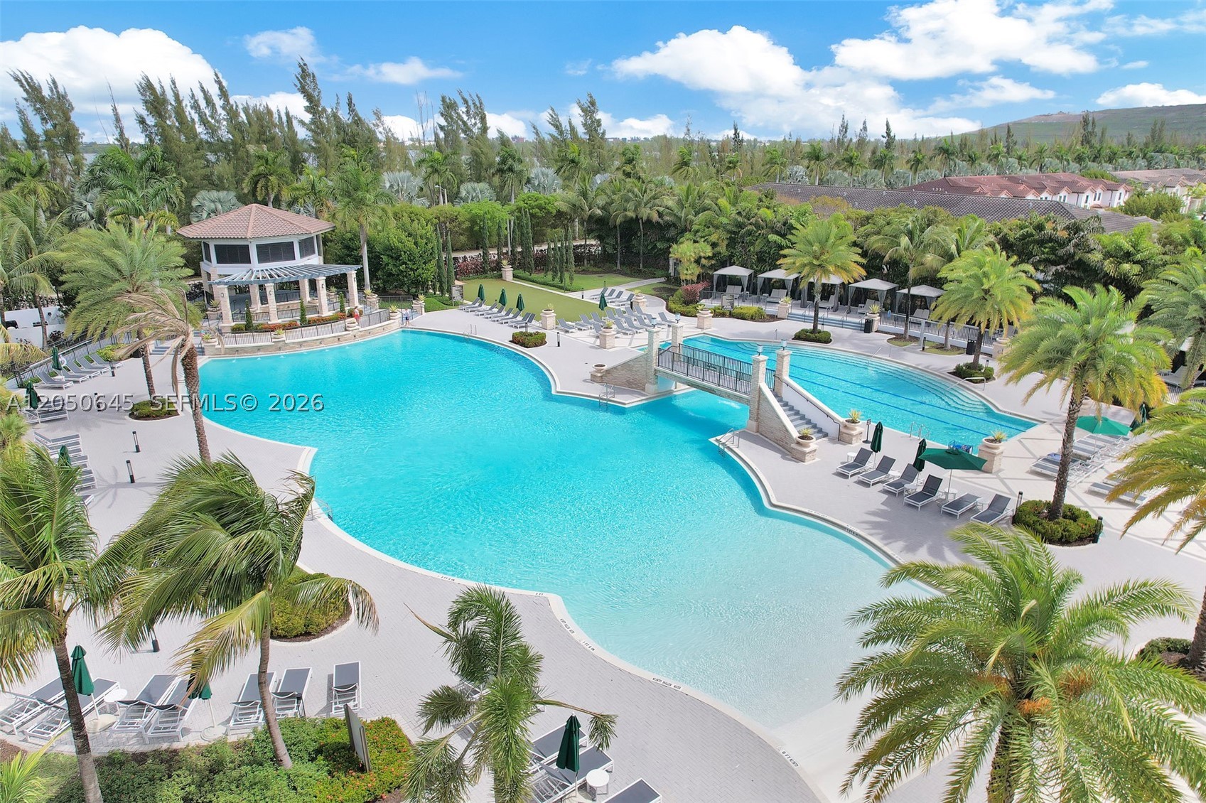 DORAL BREEZE - Residential