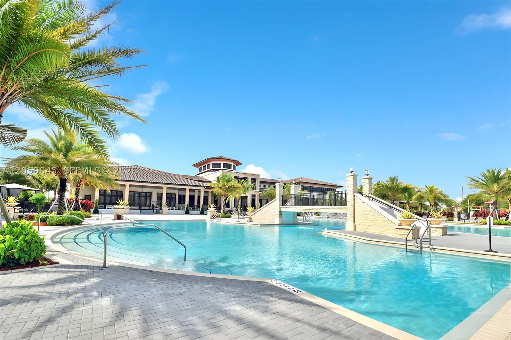DORAL BREEZE - Residential