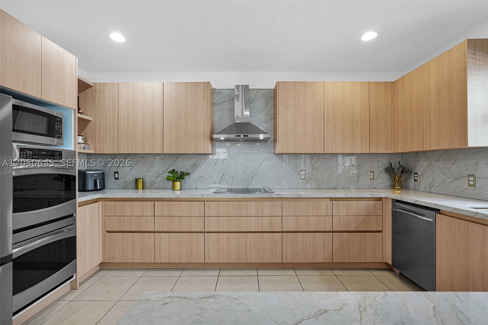 DORAL BREEZE - Residential