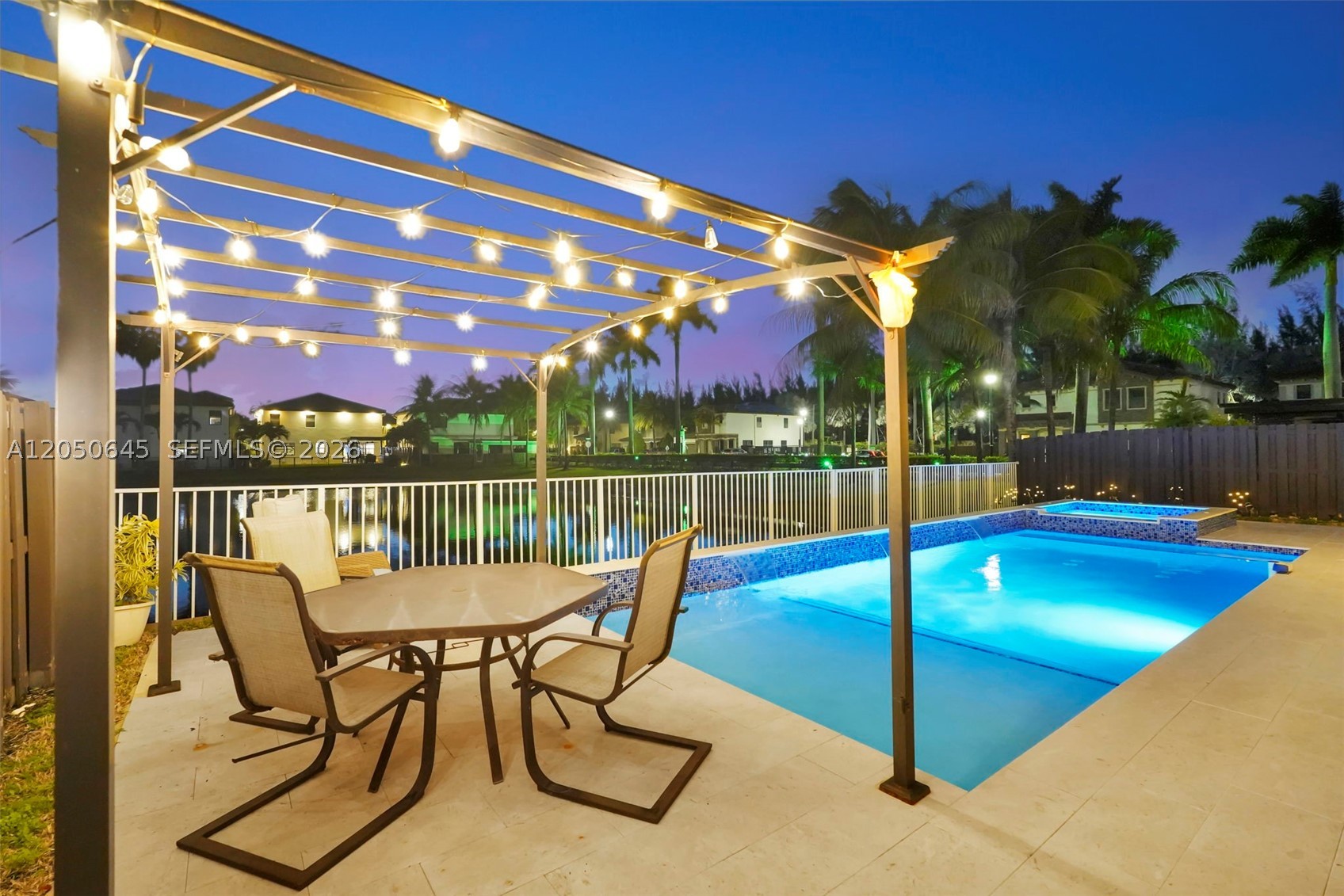 DORAL BREEZE - Residential