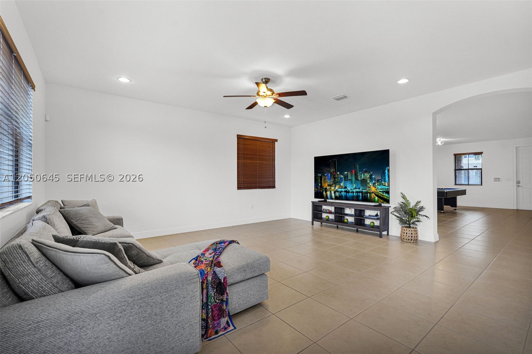 DORAL BREEZE - Residential