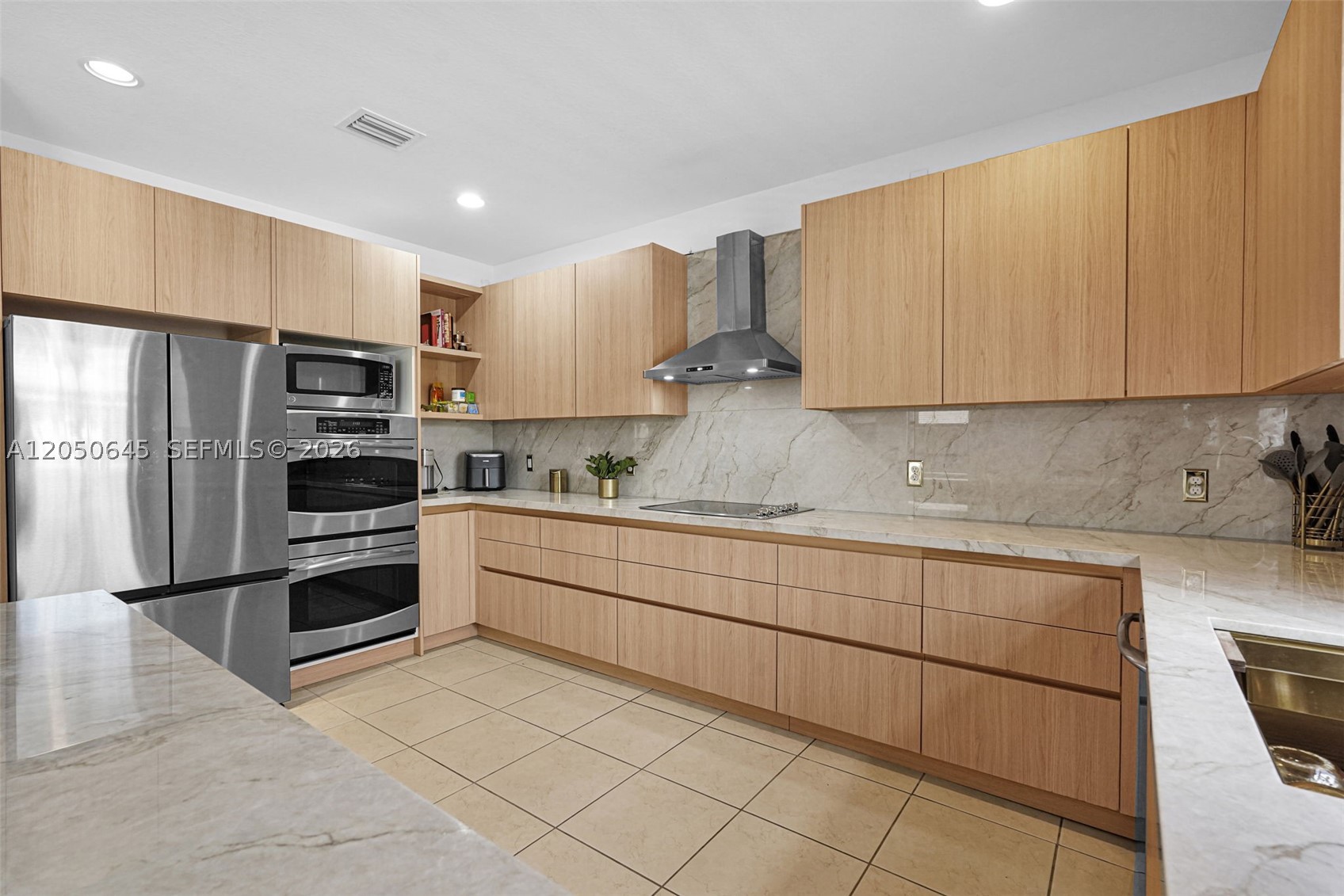 DORAL BREEZE - Residential