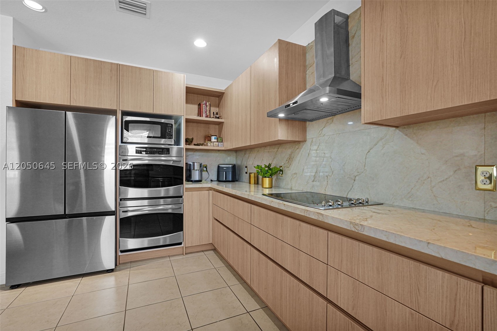 DORAL BREEZE - Residential