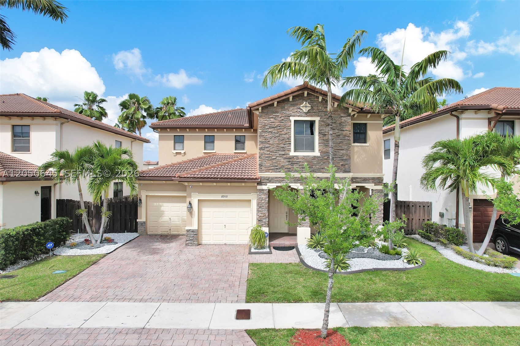 DORAL BREEZE - Residential