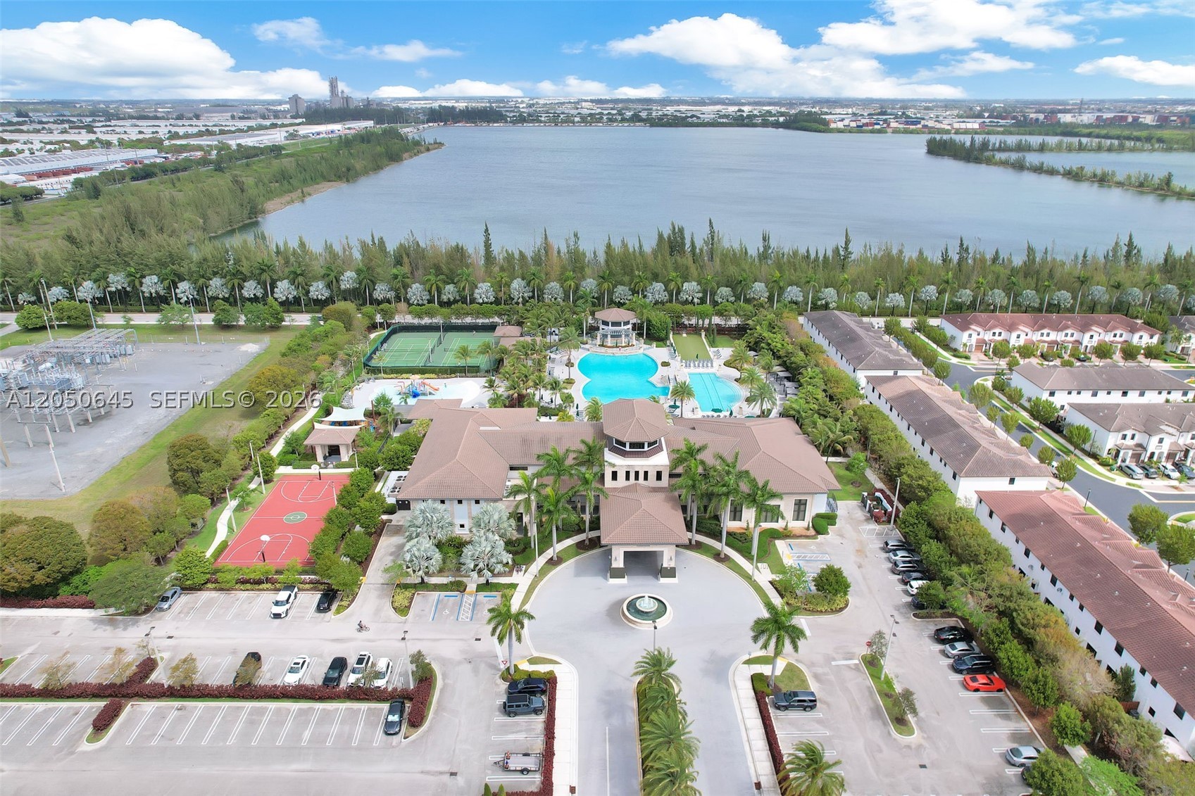 DORAL BREEZE - Residential