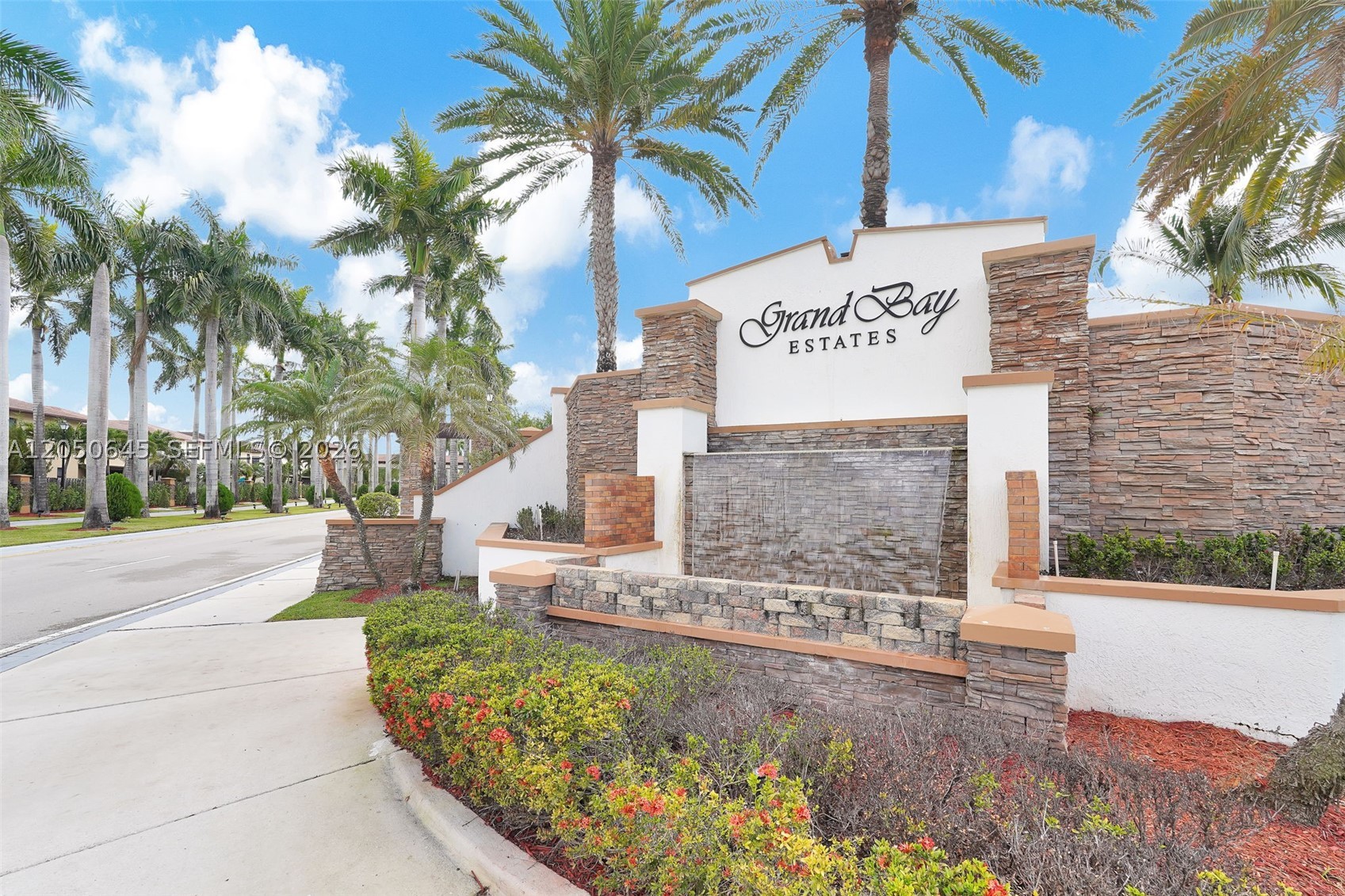 DORAL BREEZE - Residential