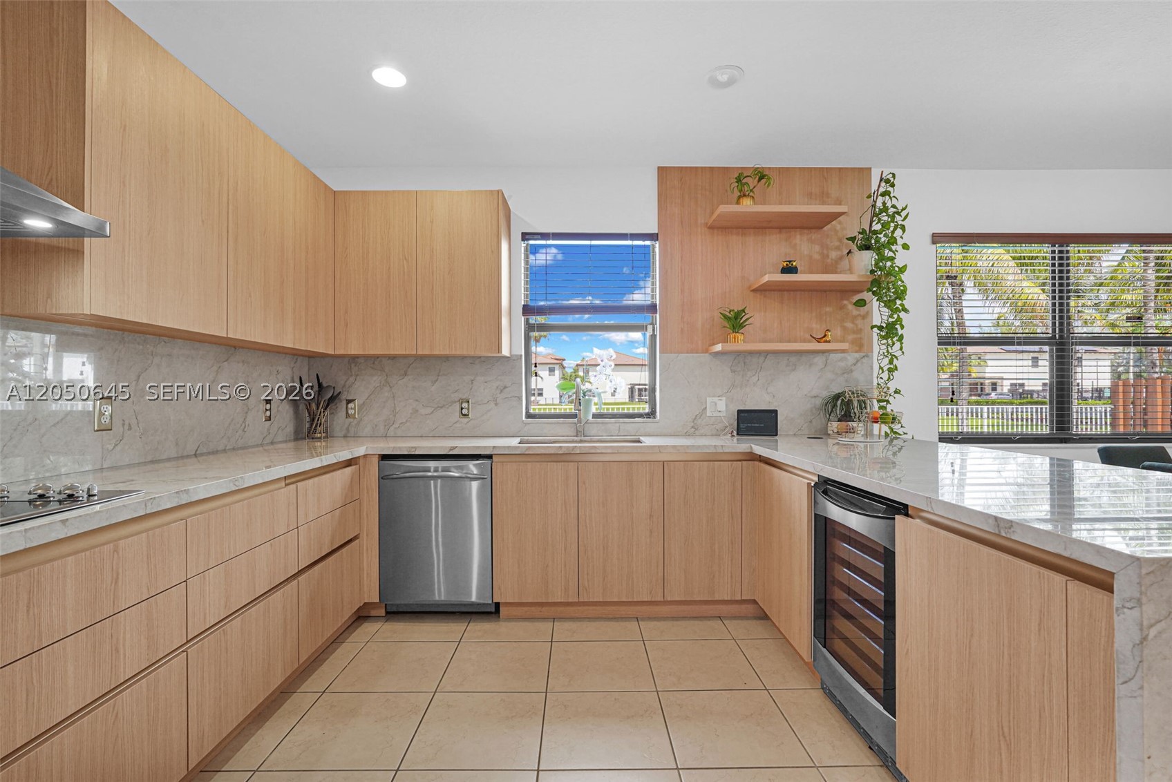 DORAL BREEZE - Residential