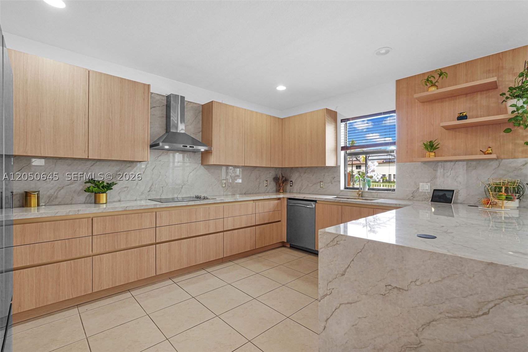 DORAL BREEZE - Residential