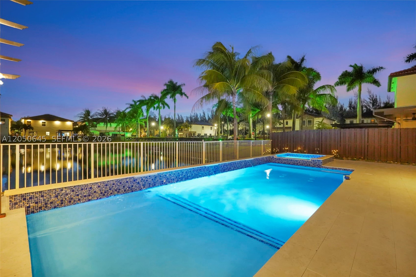 DORAL BREEZE - Residential