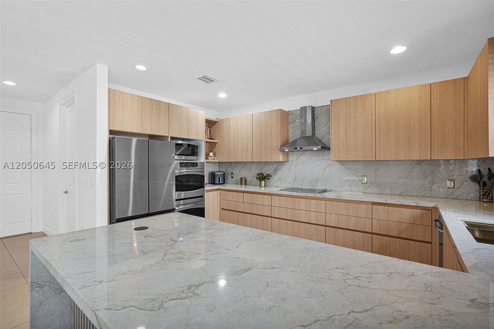 DORAL BREEZE - Residential