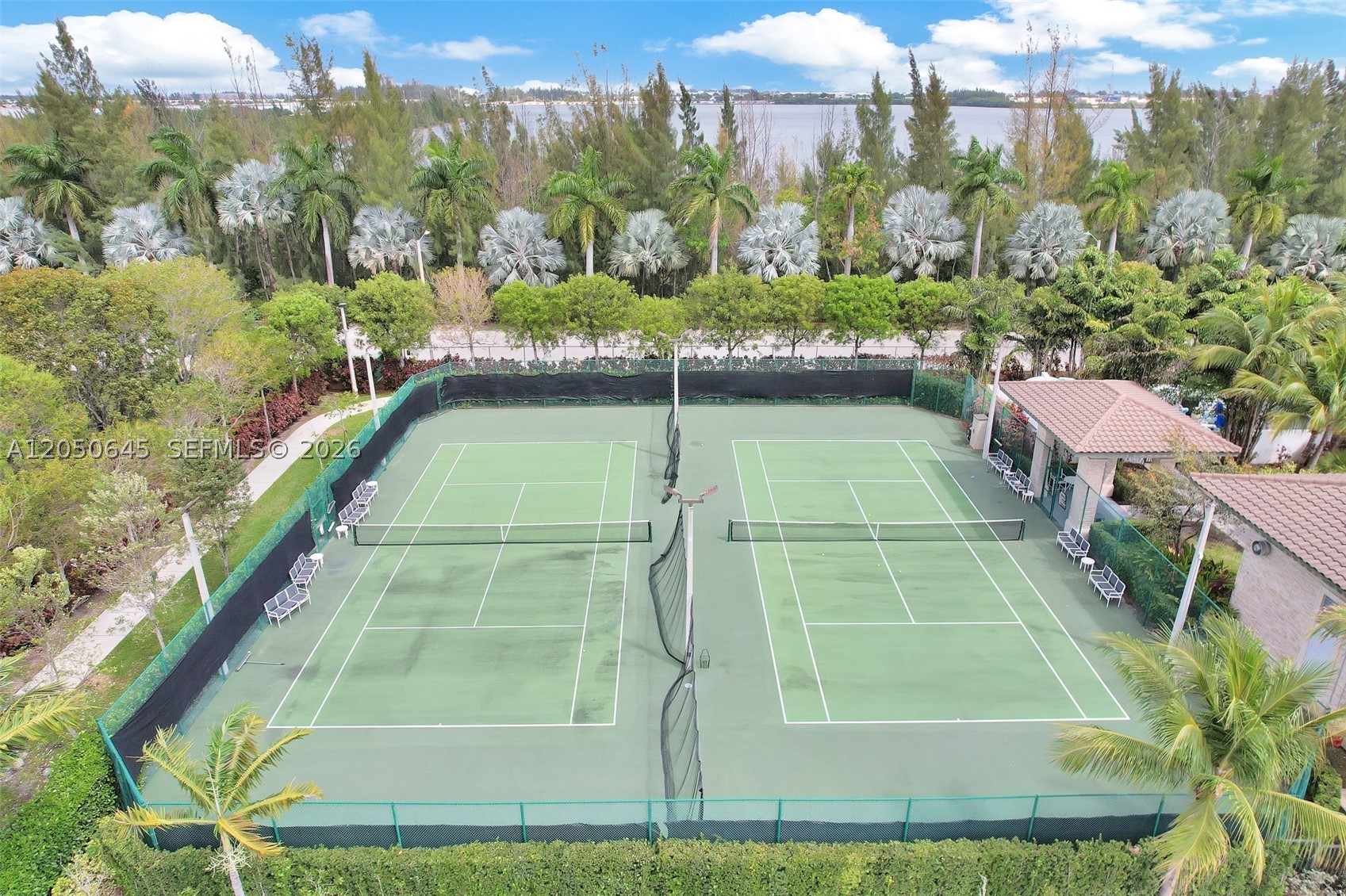 DORAL BREEZE - Residential