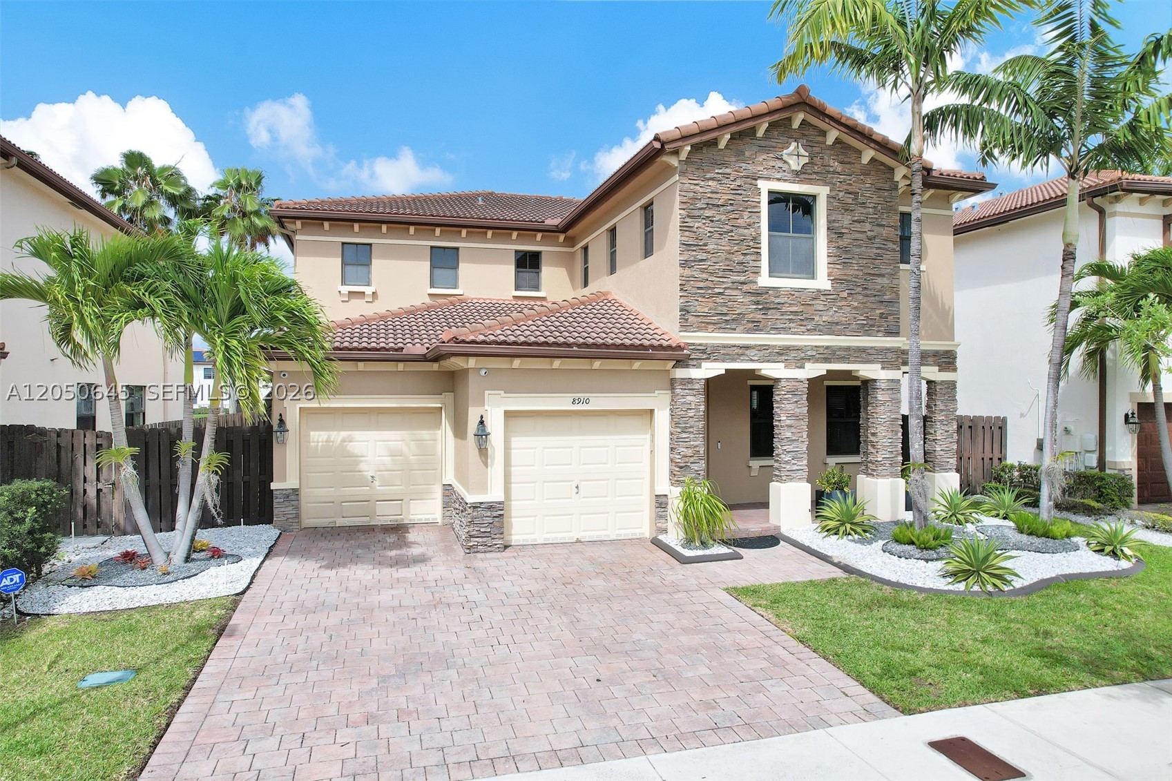 DORAL BREEZE - Residential