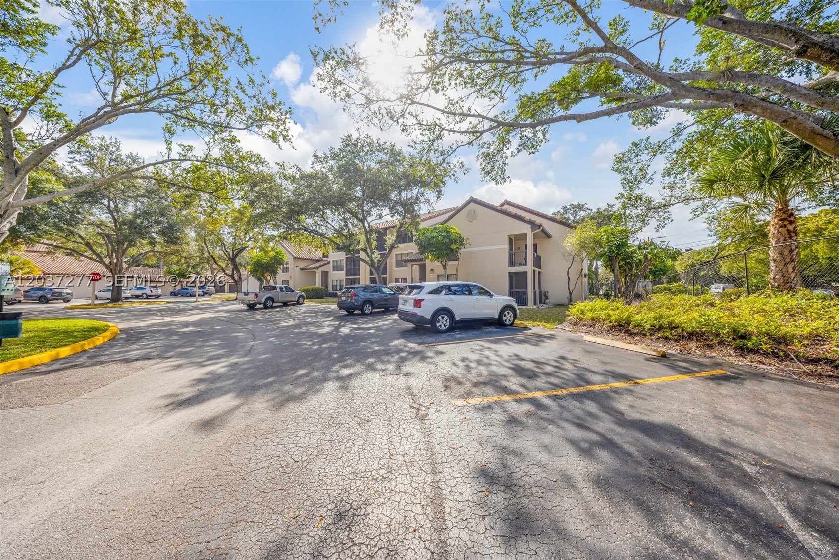 Excellent investment opportunity in Palm Aire Gardens! This 1-bedroom, 1-bathroom unit is currently tenant-occupied with a great long-term tenant in place, providing immediate rental income.
Conveniently located near shopping, dining, major highways, and all the amenities Palm Aire has to offer.
Showings will be scheduled only with serious offers. Please do not disturb the tenant.
Great location, stable income, and strong investment potential!