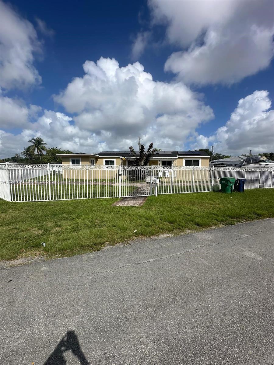 Fully updated / Instant Equity Turn Key Rental  / NEW ROOF + Solar Panels
. Cash or hard money only please see broker remarks.