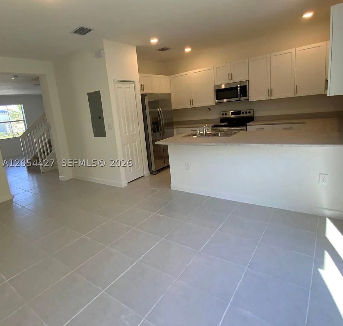 KEYS GATE RESIDENTIAL - Residential Lease