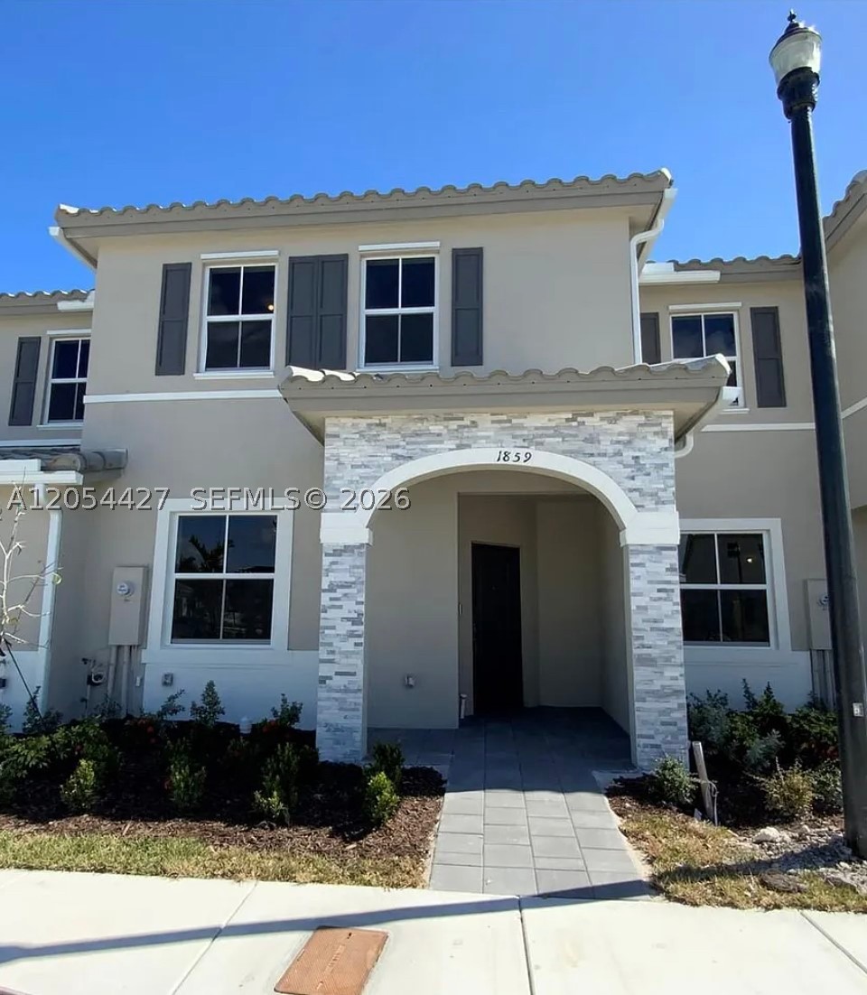 KEYS GATE RESIDENTIAL - Residential Lease
