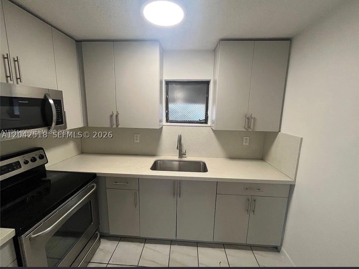 KENWOOD SUB - Residential Income