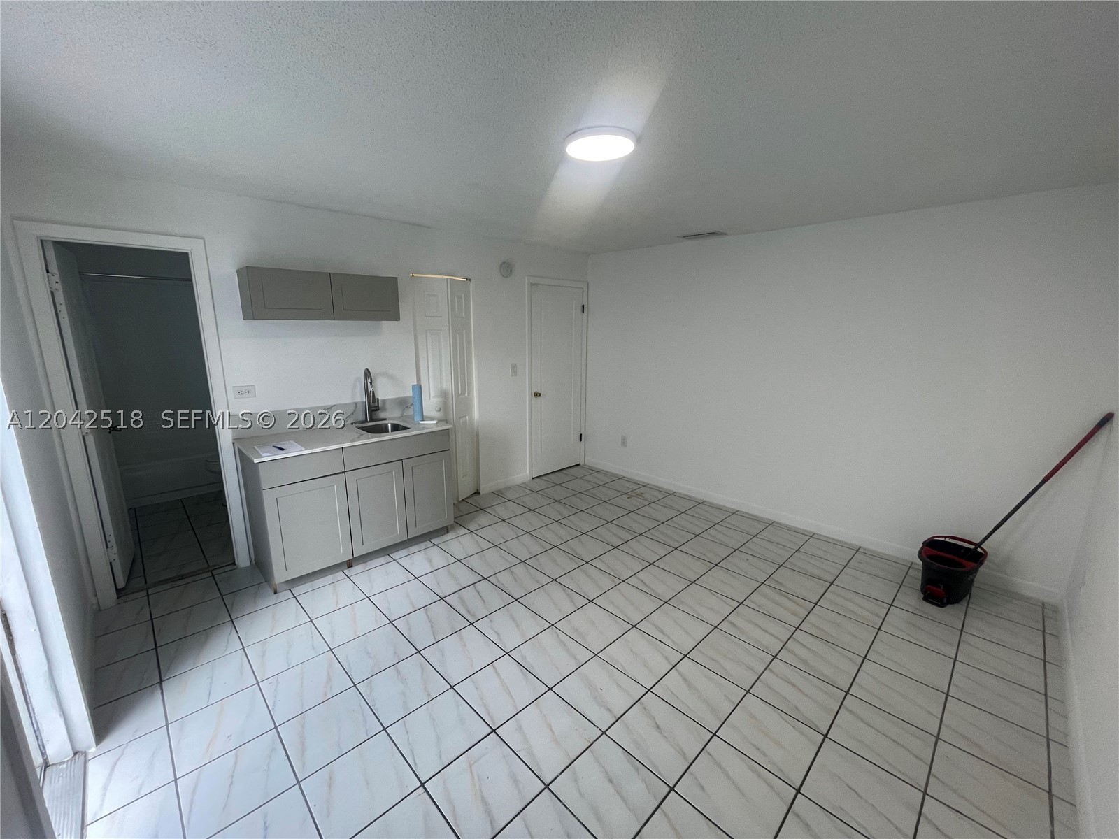 KENWOOD SUB - Residential Income