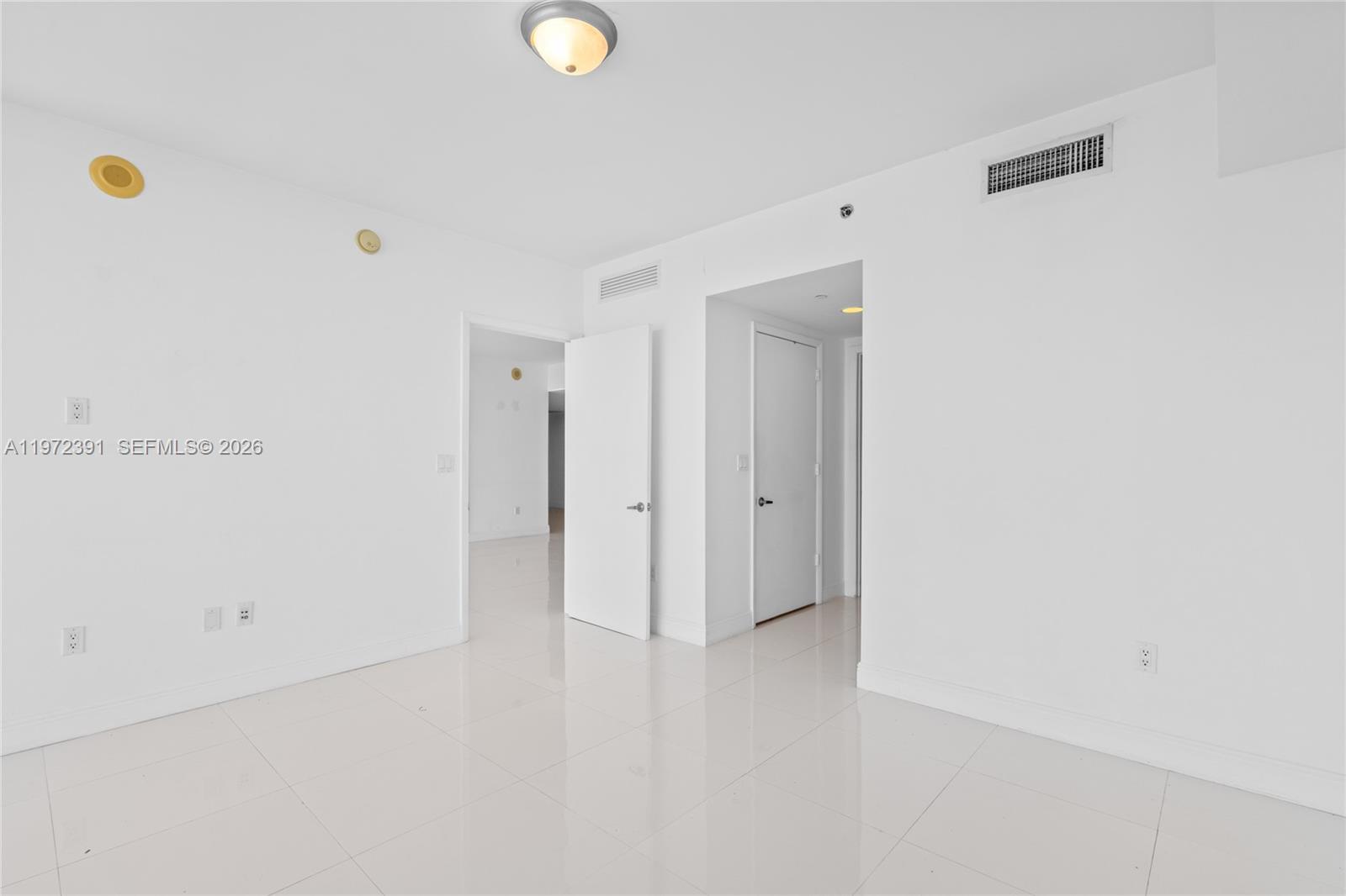 ICON BRICKELL NO TWO - Residential