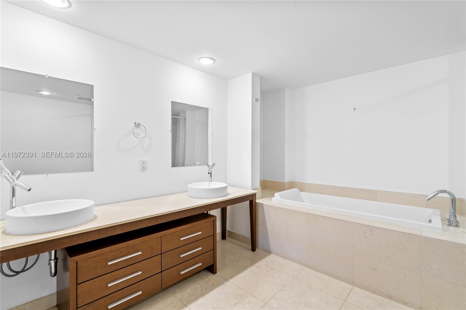 ICON BRICKELL NO TWO - Residential